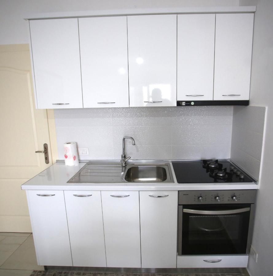 Adriatik Apartment Durres Bagian luar foto