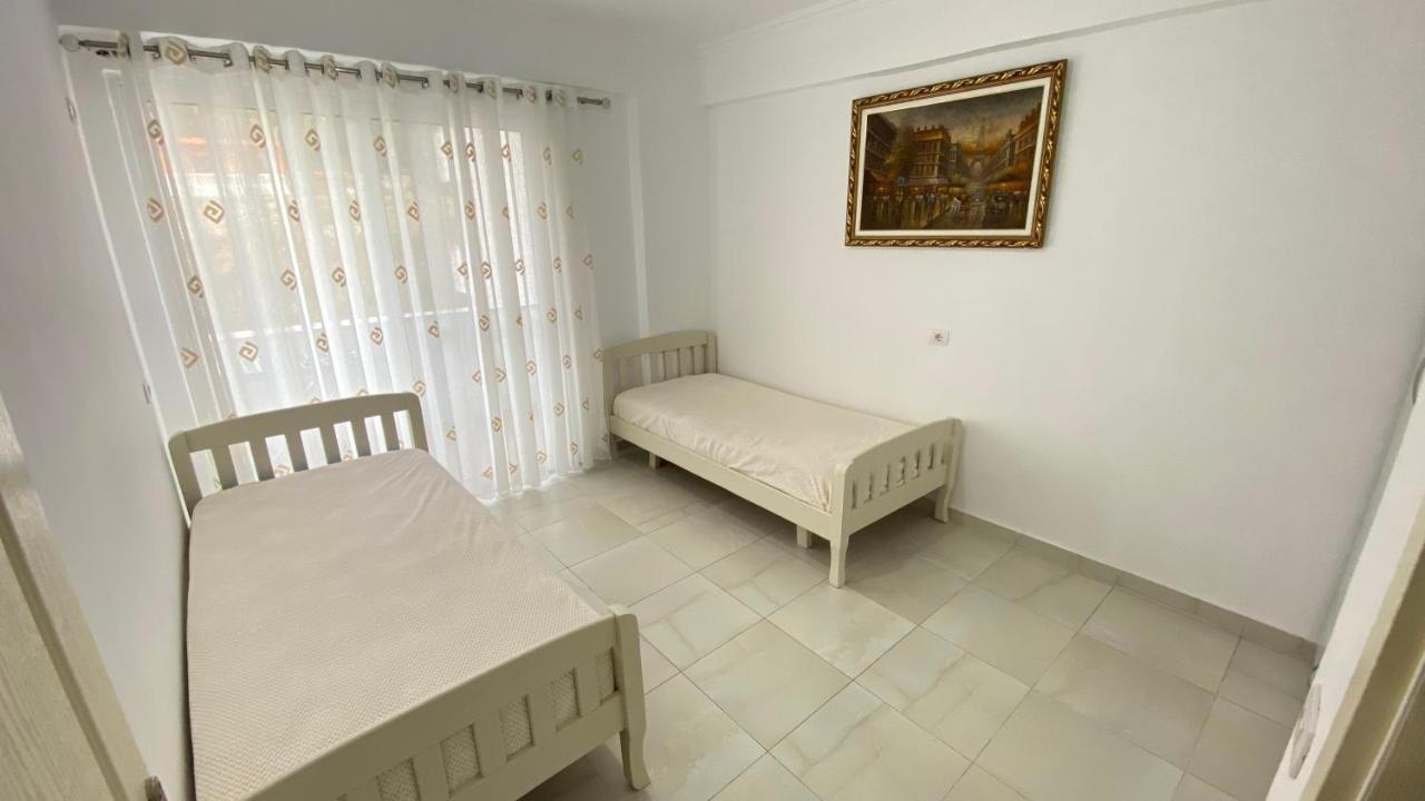 Adriatik Apartment Durres Bagian luar foto