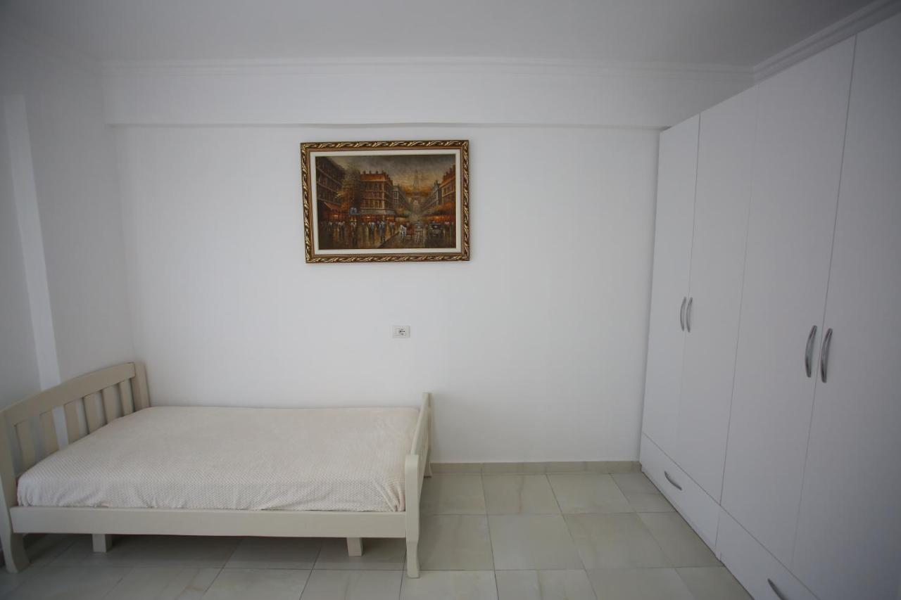 Adriatik Apartment Durres Bagian luar foto