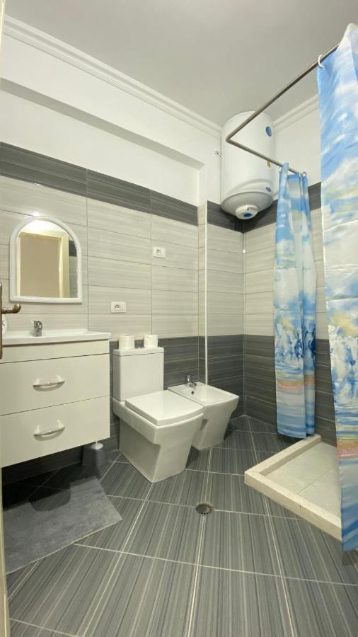 Adriatik Apartment Durres Bagian luar foto