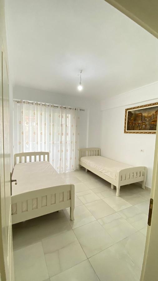 Adriatik Apartment Durres Bagian luar foto