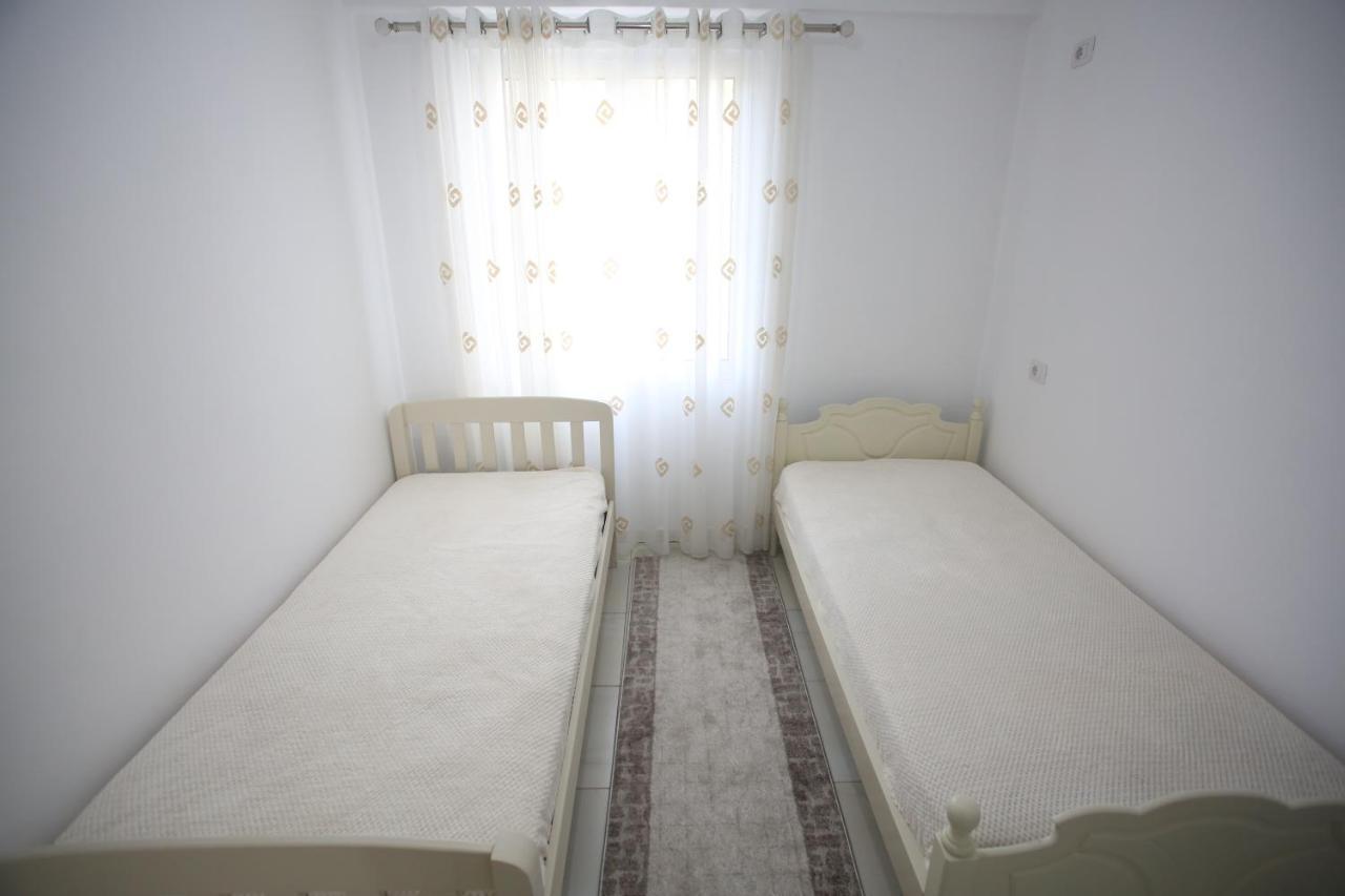 Adriatik Apartment Durres Bagian luar foto
