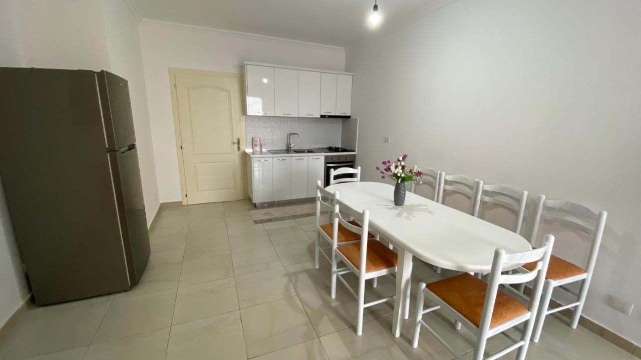 Adriatik Apartment Durres Bagian luar foto