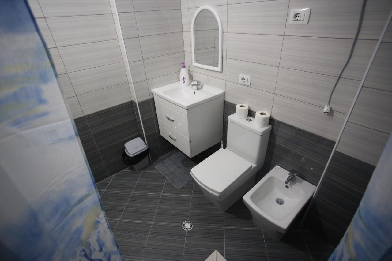 Adriatik Apartment Durres Bagian luar foto